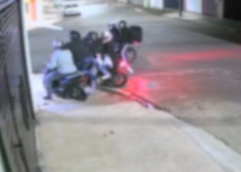 VÍDEO: quadrilha armada rende motociclista e garupa e rouba moto em Tatuí