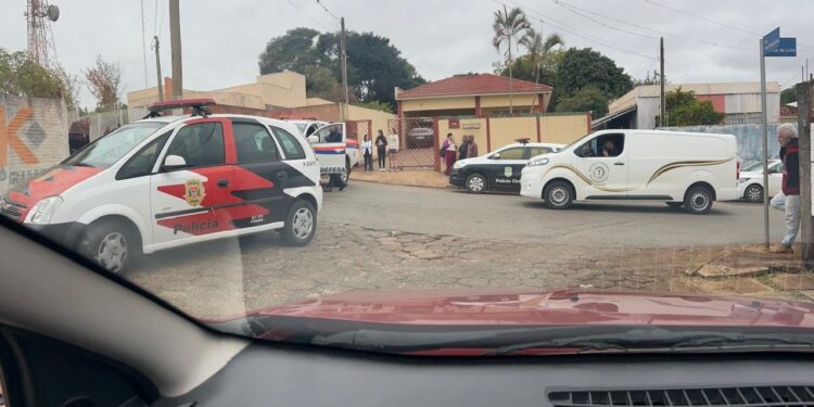 Mulher é encontrada morta e enterrada em quintal de casa em Itararé