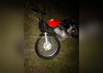 Motociclista morre após bater contra placa de sinalização em rodovia no interior de SP
